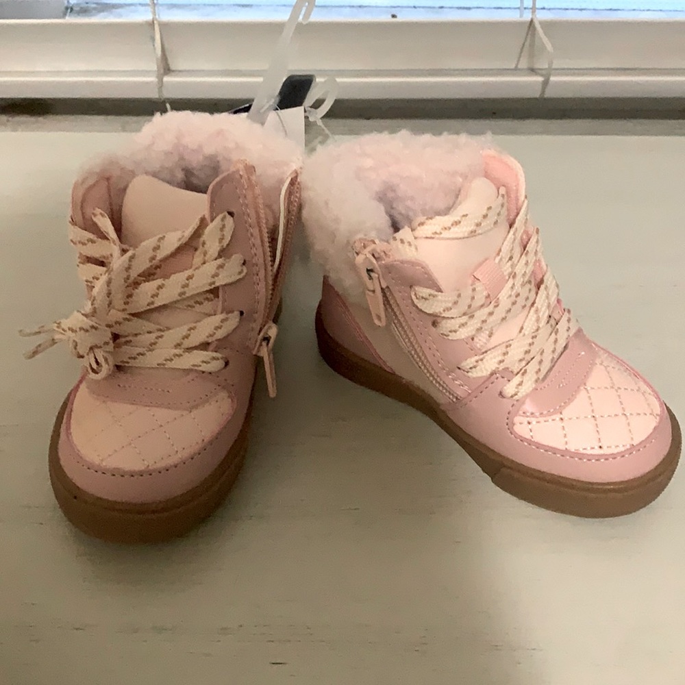 Girls boots